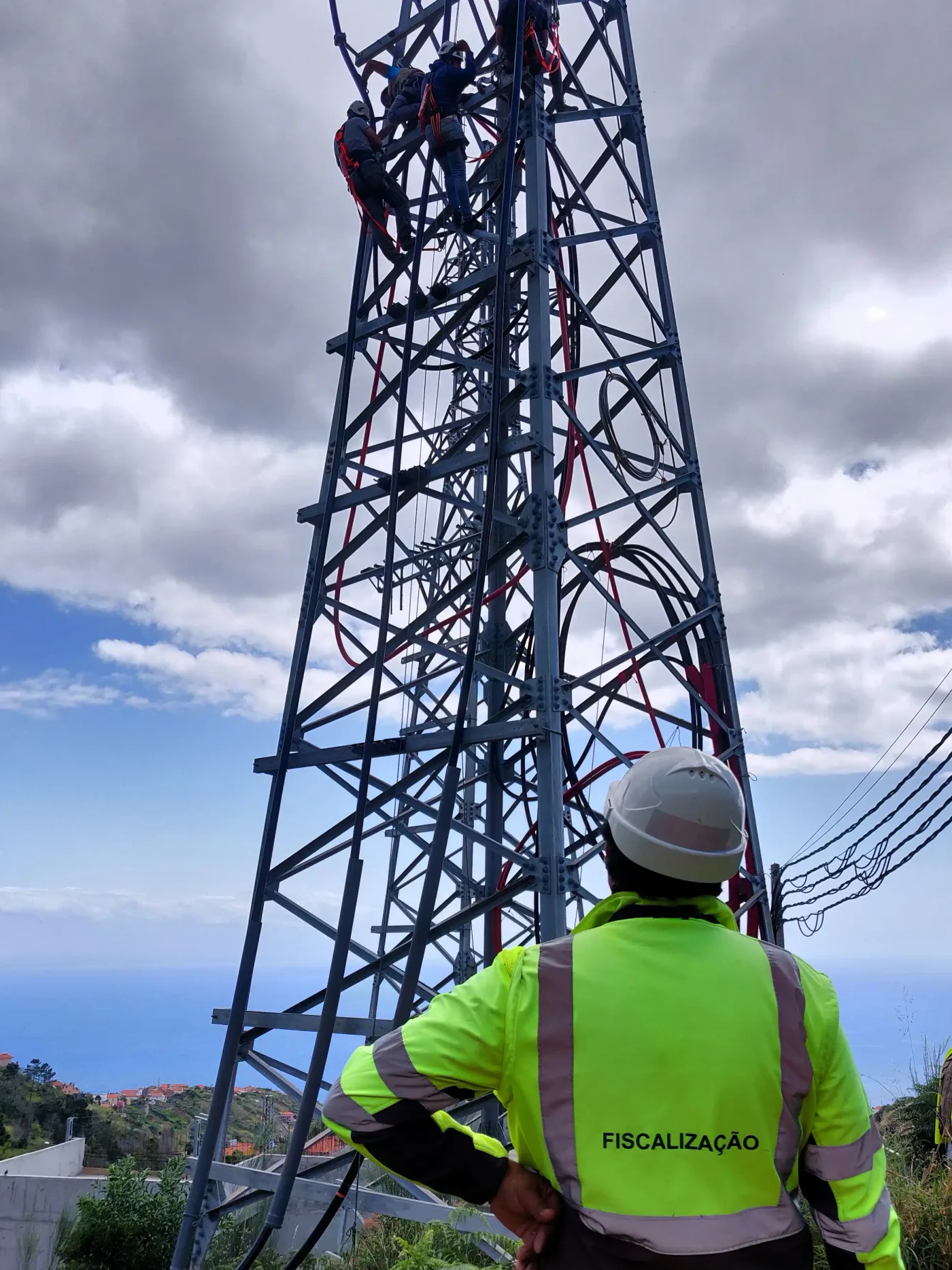 Fiscalização técnica de torre de telecomunicações na Madeira